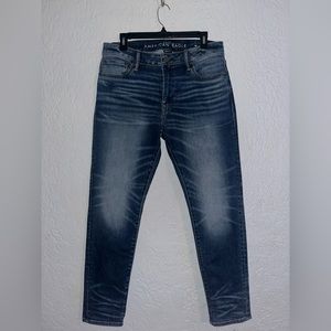 ✨Like New✨ American Eagle Athletic Skinny AirFlex+ Jeans